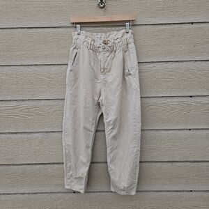 Zara paper bag waist tapered leg khaki cropped pants size 8 light flaws